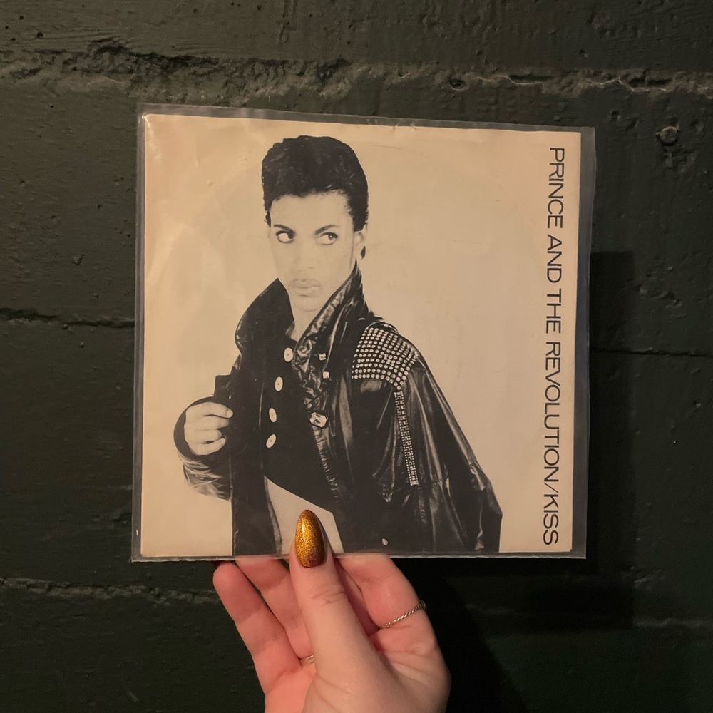 PRINCE & THE REVOLUTION 7” VINYL 45: “KISS & LOVE OR $” (1986)!
